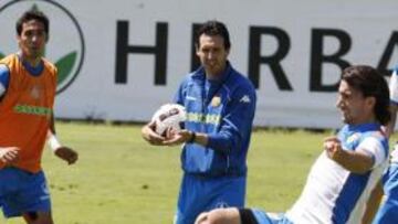 <b>EMERY, METIDO EN FAENA. </b>El técnico comenzó ayer a preparar la 'final' de Pamplona.
