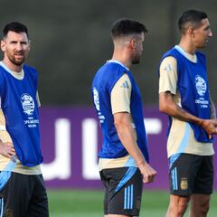Is Argentina qualified for the Copa América quarterfinals if they win against Chile?