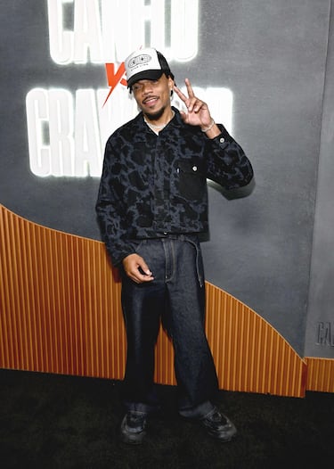  Chance the Rapper posa en la alfombra roja antes del inicio del combate entre Canelo Álvarez y Terence Crawford celebrado en Las Vegas. 