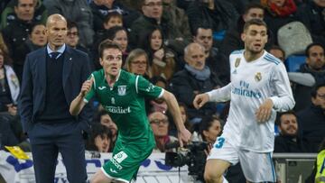 Una nueva eliminación copera, esta vez ante el Leganés (1-2 en el Bernabéu con acciones de estrategia), hace que Zidane medite seriamente abandonar el banquillo madridista una vez que acabe la campaña. La actitud de los jugadores, la manera en que se produjo… todo lleva a una drástica solución. Será el presidente y el director general los que le convenzan para que continúe hasta el final de la campaña.