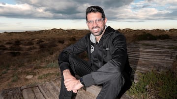 Fran Contador, en una sesión de fotos con el Polti.