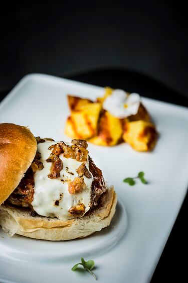 The Eight, formidables hamburguesas premium en el Food Hall de Galer¨ªa Canalejas