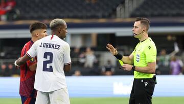 Así es Lukasz Szpala, el árbitro del partido entre México y Arabia Saudita
