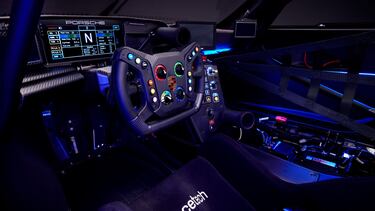 Porsche 911 GT3 R rennsport: ¿Por qué vale casi 20 millones de pesos?