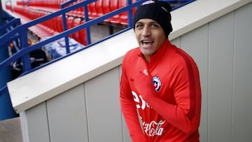 Futbol, entrenamiento de la seleccion chilena
 El jugador de la seleccion chilena Alexis Sanchez es fotografiado durante el entrenamiento en el centro deportivo Strogino de Moscu, Rusia.
 15/06/2017
 Andres Pina/Photosport
 *******
 Football, Chilean nati