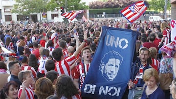 Tres mil atléticos piden en el Calderón que siga Simeone