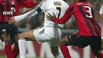 <b>DENUNCIA.</B> El brasileño Roque Junior denunció públicamente los insultos racistas recibidos en el Bernabéu.