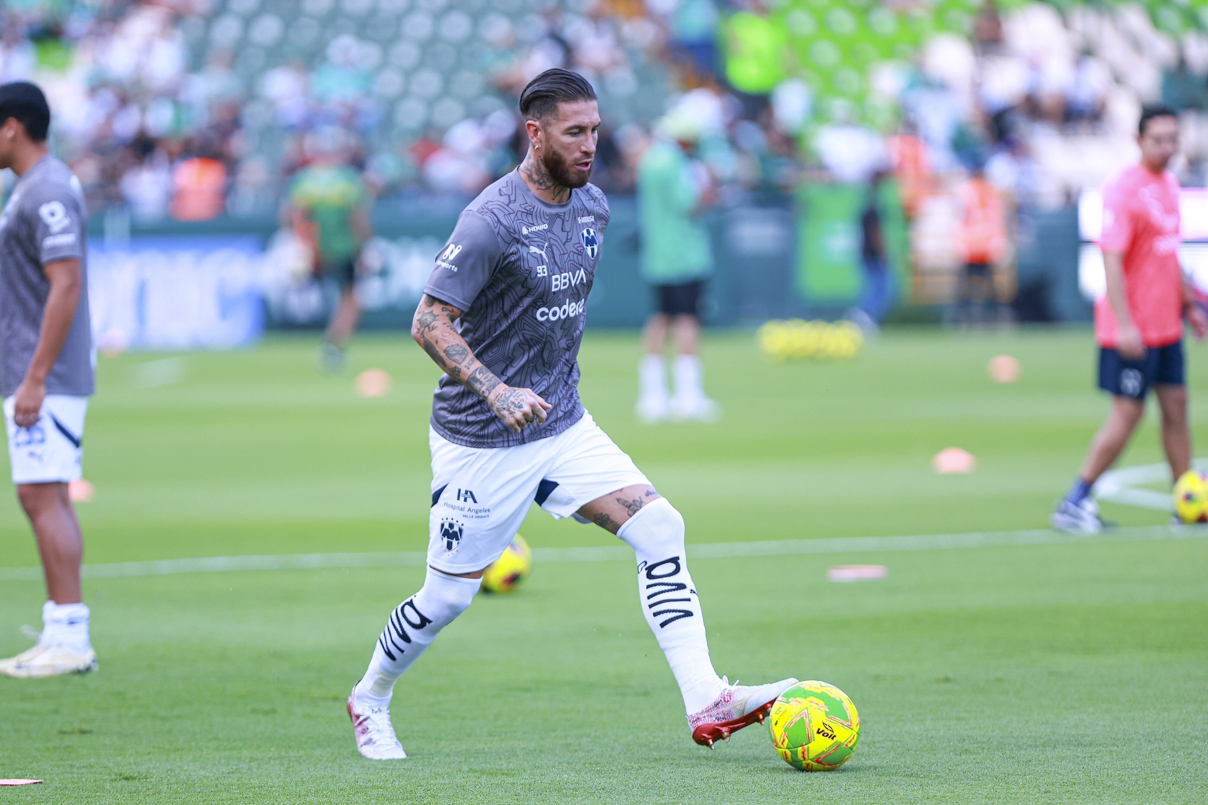 Sergio Ramos of Monterrey during the 17th round match between Leon and Monterrey as part of the Liga BBVA MX, Torneo Clausura 2025 at Nou Camp Leon Stadium, on April 20, 2025 in Leon, Guanajuato, Mexico.