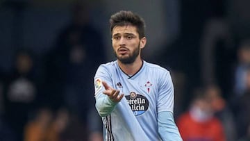 El centrocampista turco Okay Yokuslu, durante un partido con el Celta en Bala&iacute;dos. 