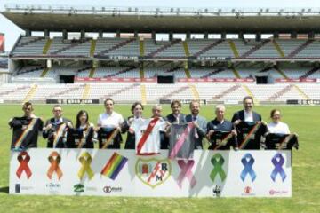 01/07/15 PRESENTACION NUEVA TEMPORADA 2015 - 2016  DEL RAYO VALLECANO CAMISETA LAS TRES EQUIPACIONES EQUIPACION 