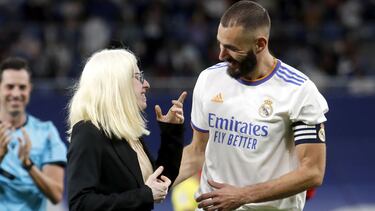 Susana Rodríguez, deportista paralímpica medalla de oro en Tokio, junto a Karim Benzema, delantero del Real Madrid.