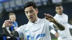Brugge&#039;s Clinton Mata, left, vies for the ball with Zenit&#039;s Sebastian Driussi during a Champions league Group F soccer match between Brugge and Zenit at the Jan Breydel stadium in Bruges, Belgium, Wednesday, Dec. 2, 2020. (AP Photo/Francisco Seco)