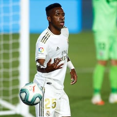 Vinicius no se entrena por dudas en el test del COVID-19