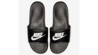 Estas chanclas Nike para hombre están disponibles en cuatro colores