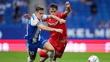 Aimar disputa un balón durante un partido anterior.