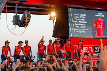 El equipo Ineos Grenadiers en la presentación de La Vuelta.