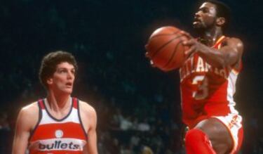 EDDIE JOHNSON: número 49 del draft de 1977.