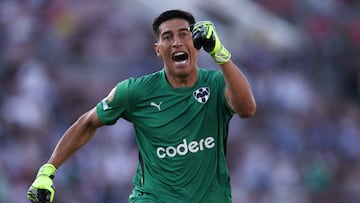 PASADENA, CALIFORNIA - JUNE 25: Esteban Andrada #1 of CF Monterrey celebrates after Jesus Corona #17 of CF Monterrey (not pictured) scores his team's third goal during the FIFA Club World Cup 2025 group E match between Urawa Red Diamonds and CF Monterrey at Rose Bowl Stadium on June 25, 2025 in Pasadena, California.   Stu Forster/Getty Images/AFP (Photo by Stu Forster / GETTY IMAGES NORTH AMERICA / Getty Images via AFP)