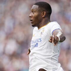 Alaba vuelve a su rol