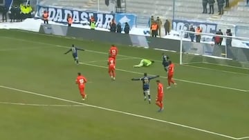 Un chileno volvió a ser protagonista en Europa y ahora fue figura anotando este golazo: ¡gran definición!