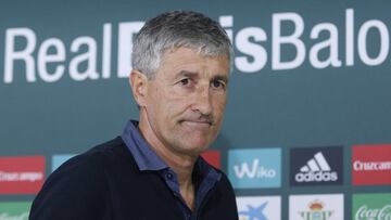 Quique Setién en su presentación.