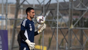  SERGIO ASENJO 02/11/22 ENTRENAMIENTO DEL REAL VALLADOLID 
