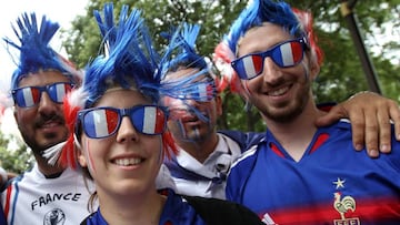 Los aficionados de Francia quieren ver de lo que es capaz su equipo hoy en Lyon en el partido de octavos ante Irlanda.