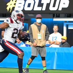 Patriots' Phillips enjoys "sweet" victory over former team Chargers