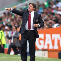 El 'Piojo' Herrera no comparte la idea de utilizar un psicólogo en el Tri