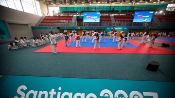 Santiago, 11 de octubre de 2023.
El Presidente Gabriel Boric inaugura obras que se utilizaran para los Juegos Panamericanos y Parapanamericanos en el Parque Estadio Nacional.
Javier Salvo/Aton Chile