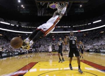 Miami Heat 95 (4) - San Antonio Spurs 88 (3). Canasta de Dwyane Wade.