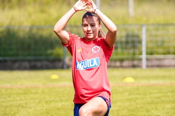 La Selección Colombia Femenina tuvo su último entrenamiento antes de enfrentar a Bolivia por la segunda fecha de la Copa América Femenina en el Pascual Guerrero. La Tricolor entrenó en la Cancha Fútbol Paz de La Z.