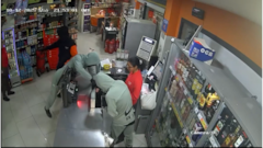 El espectacular robo de una gasolinera en Murcia: arrasan con total impunidad