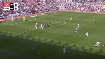 Tres toques de primeras, 60 metros y la excelencia hecha contra: el gol del Madrid fue mucho