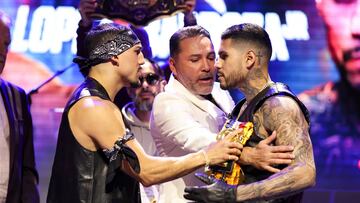 Teofimo López y Arnold Barboza Jr., cara a cara.