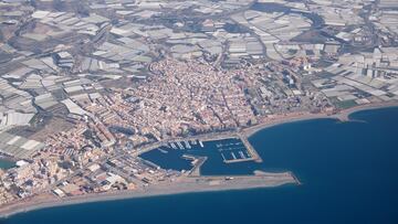 La ciudad almeriense estuvo habitada desde el Neolítico pero su fundación como colonia fenicia y puerto comercial fue durante los siglos VIII y VII a. C.