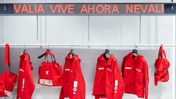 Yuxus, la firma viral de Guillermo Ferre, lanza su primer conjunto après-ski para Nevalia 2026