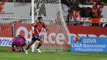 &#039;Keko&#039; Villalva (Veracruz) celebra el gol que signific&oacute; el triunfo ante Rayados