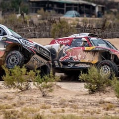 Carlos Sainz manda en Arabia