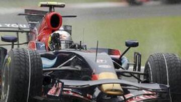 <b>A VOLAR. </b>Sebastian Vettel es uno de los mejores pilotos en agua y ayer, saliendo desde la pole, no se le escapó su primera victoria.