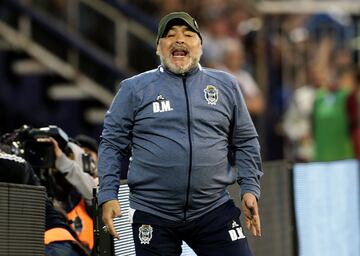 Tras dirigir en México, en los Dorados de Sinaloa, regresó a Argentina, donde en septiembre de 2019 se convirtió en entrenador de Gimnasia y Esgrima de la Plata. Había renovado su contrato por una campaña más con 'El Lobo'.