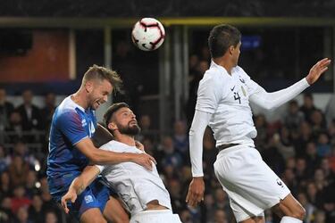 Real Madrid want Varane back after international duty injury