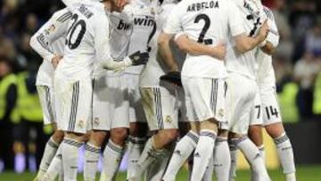 <b>UNIDOS. </b>El vestuario del Madrid apoyaría un eventual parón.