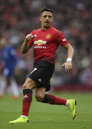 Está en la rampa de salida del United. El Inter lo quiere pero no puede pagar los 28,7 millones anuales de ficha que tiene en Inglaterra, así que pretende una cesión y que el club de Old Trafford asuma una tercera parte del salario del jugador.