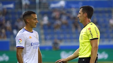 César Soto Grado, con Lucas Vázquez.