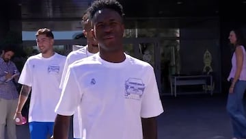 El cámara enfoca a Vinicius y el brasileño le suelta esto: se hará viral seguro