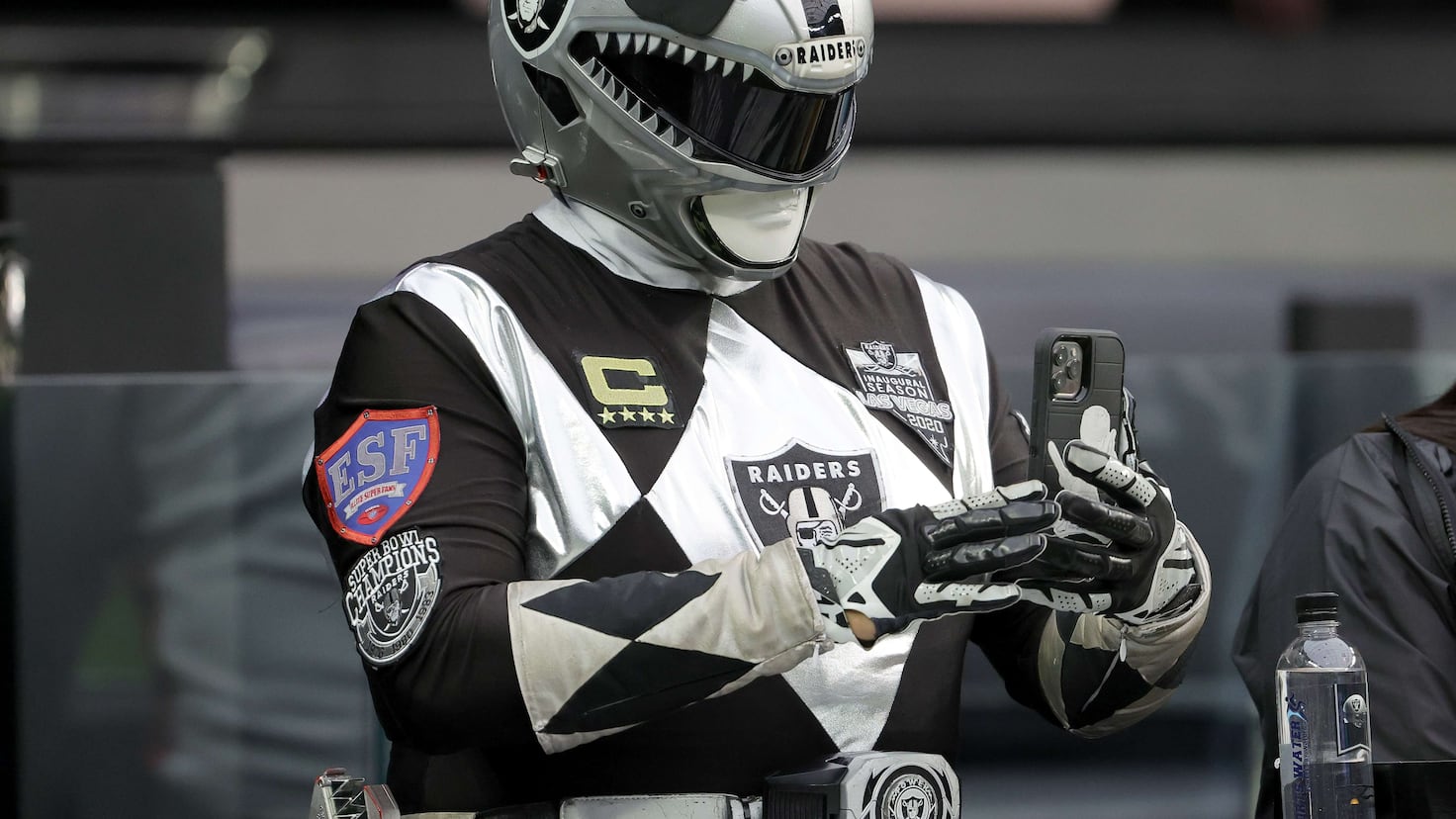 What is Raider Rusher, the Las Vegas Raiders mascot, supposed to be ...