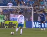 Gillier maravilló no sólo con el penal: esta pelota iba al ángulo y así reaccionó