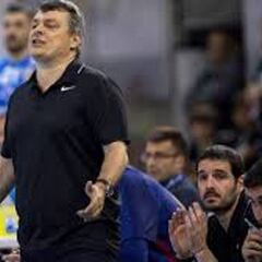 Montoya reemplaza a Xavi Pascual al frente de Rumanía