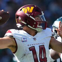 Vikings surprise: sign Sam Howell, close door on Aaron Rodgers?